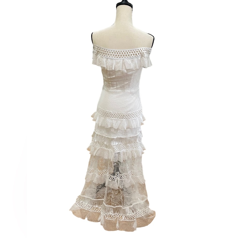 Laser cutout lace overlay maxi dress - Picture 2 of 4